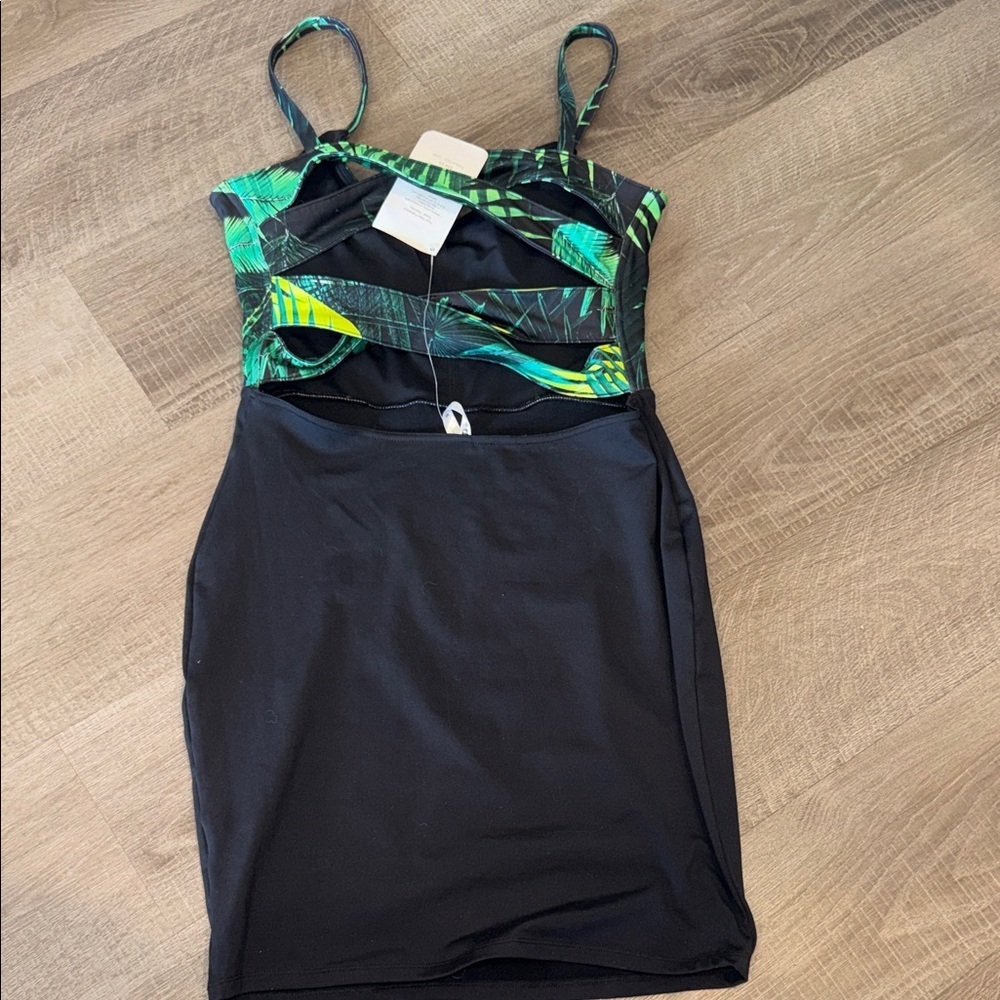 Fabletics NWT Malindi Palm Leaf Bodycon Dress Sz Large - Picture 4 of 9